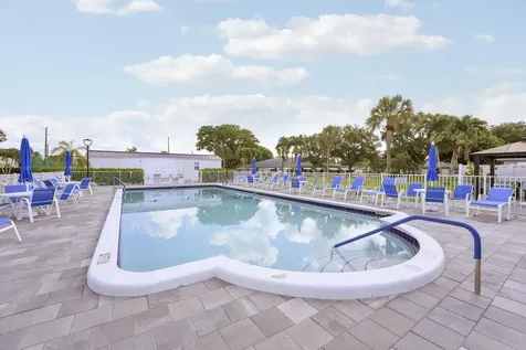 1142 W Circle Terrace Terrace W Delray Beach FL 33445