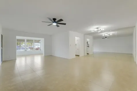 1142 W Circle Terrace Terrace W Delray Beach FL 33445