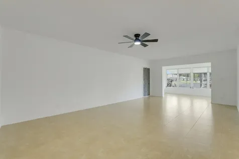 1142 W Circle Terrace Terrace W Delray Beach FL 33445
