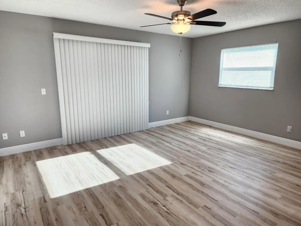 10 Lake Vista Trail Port St Lucie FL 34952