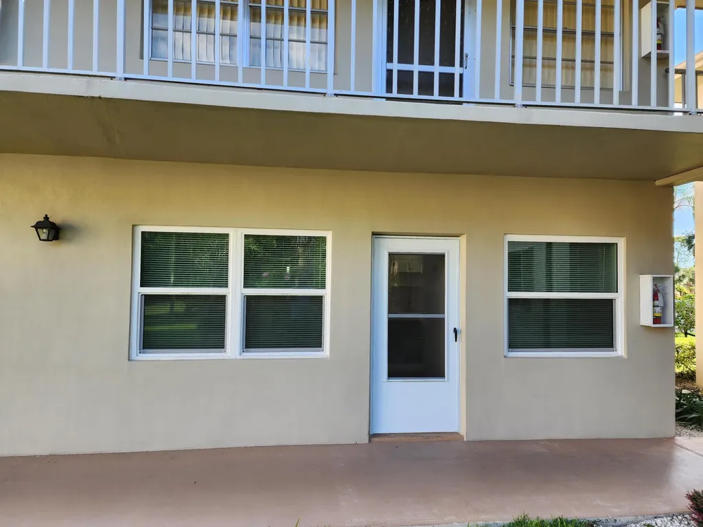 10 Lake Vista Trail Port St Lucie FL 34952