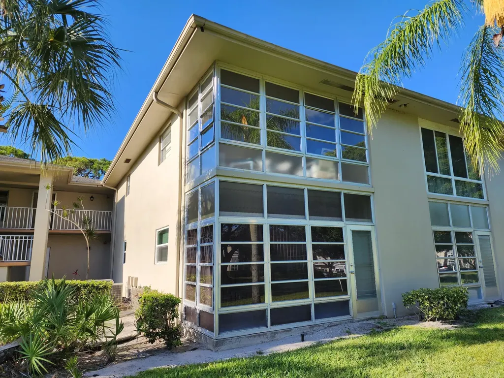 10 Lake Vista Trail Port St Lucie FL 34952