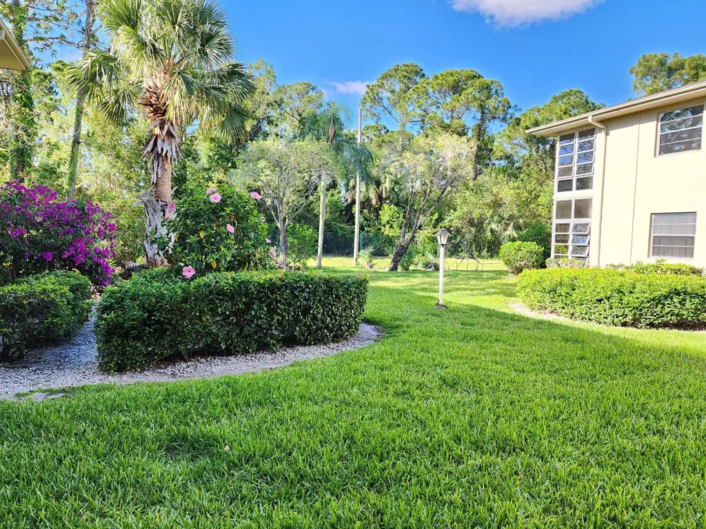 10 Lake Vista Trail Port St Lucie FL 34952