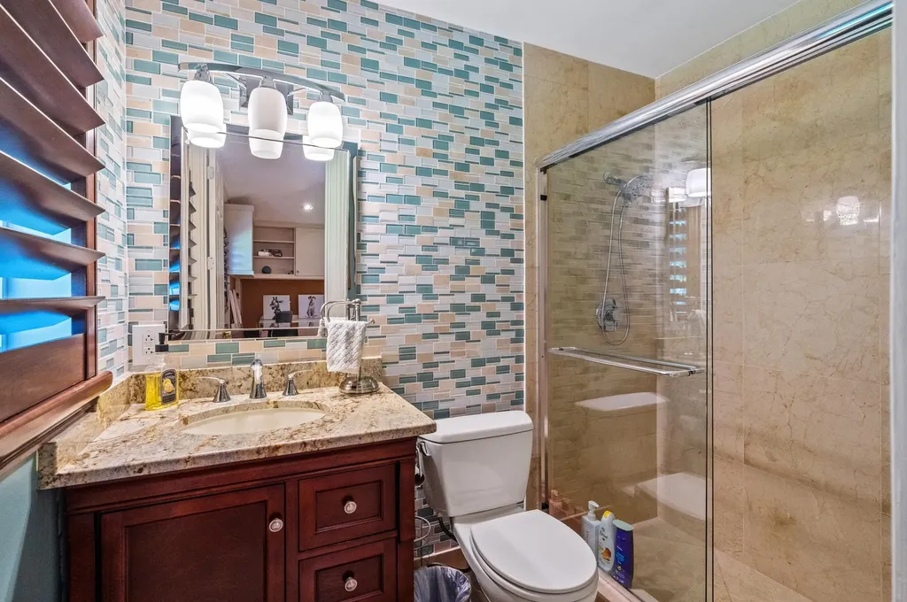 1098 Spanish River Road Boca Raton FL 33432