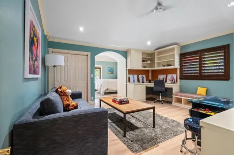 1098 Spanish River Road Boca Raton FL 33432