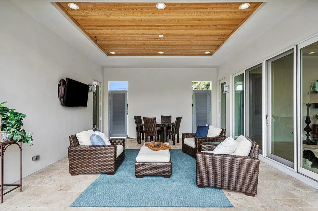217 Gulfstream Boulevard Boynton Beach FL 33435