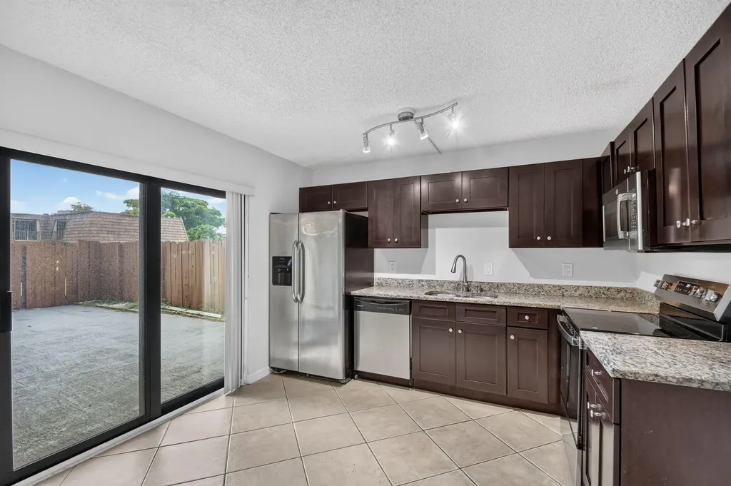 744 Springdale Circle Palm Springs FL 33461
