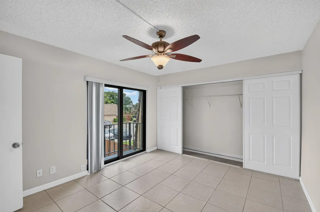 744 Springdale Circle Palm Springs FL 33461