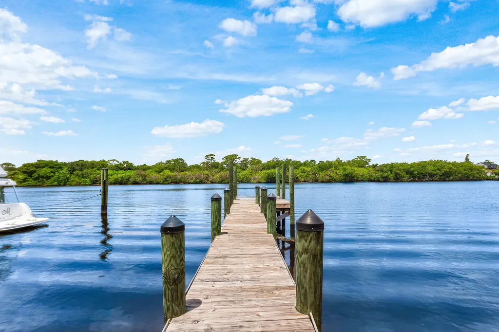 205 SE Fiore Bello Port St Lucie FL 34952