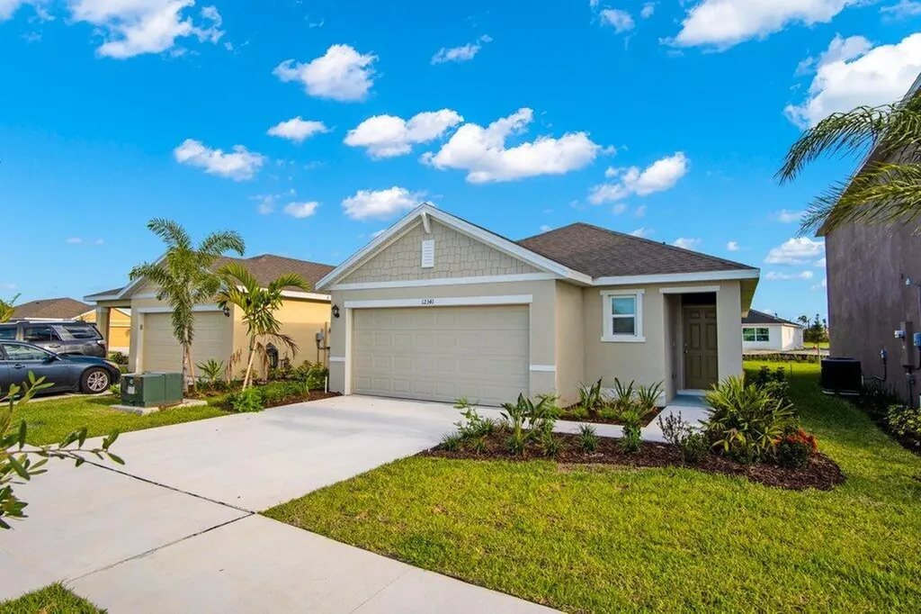 12341 SW Nettuno Way Port St Lucie FL 34987