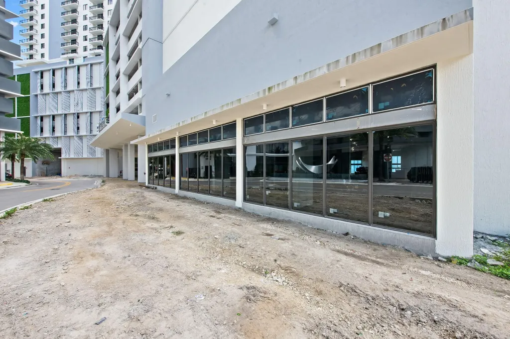 16375 Biscayne Boulevard North Miami Beach FL 33160