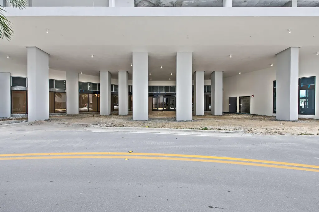 16375 Biscayne Boulevard North Miami Beach FL 33160