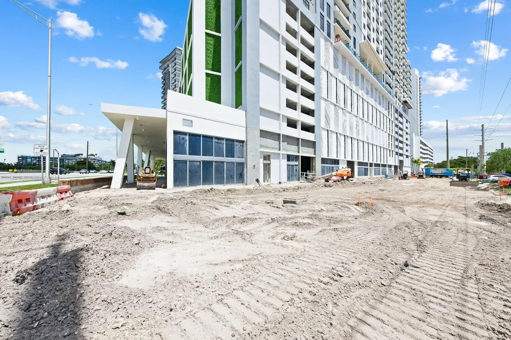 16375 Biscayne Boulevard North Miami Beach FL 33160