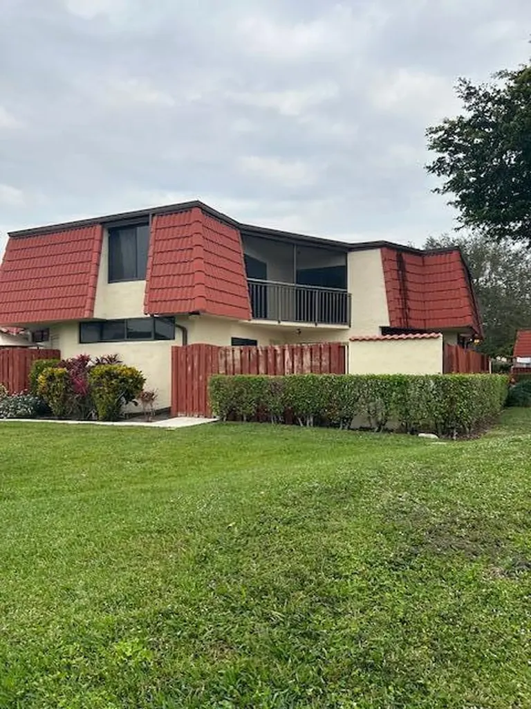 3896 Victoria Drive West Palm Beach FL 33406