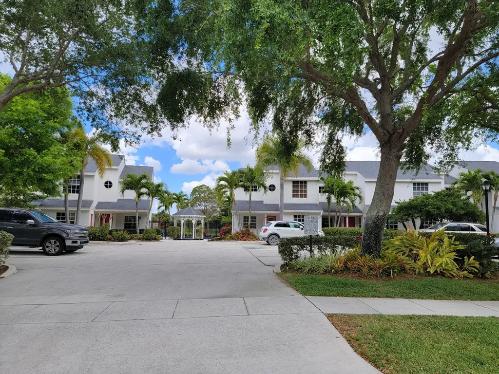 12574 Westhampton Circle Wellington FL 33414