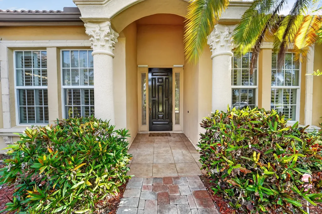 854 SW St Tropez Court Port St Lucie FL 34986
