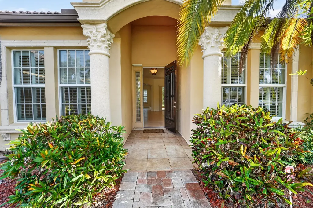 854 SW St Tropez Court Port St Lucie FL 34986