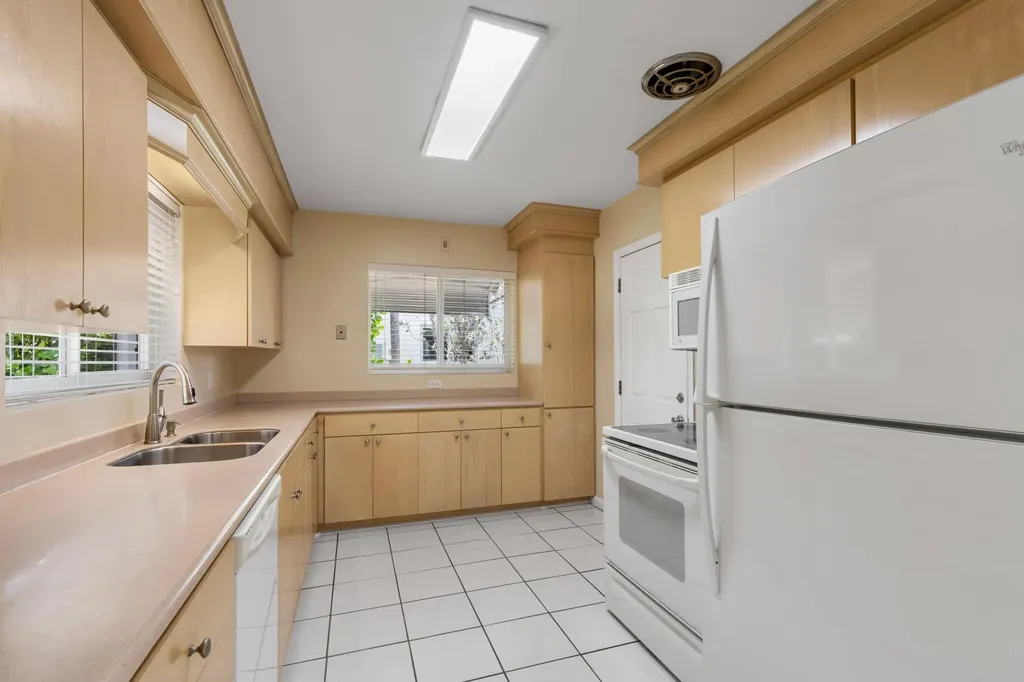 360 Palmetto Street West Palm Beach FL 33405