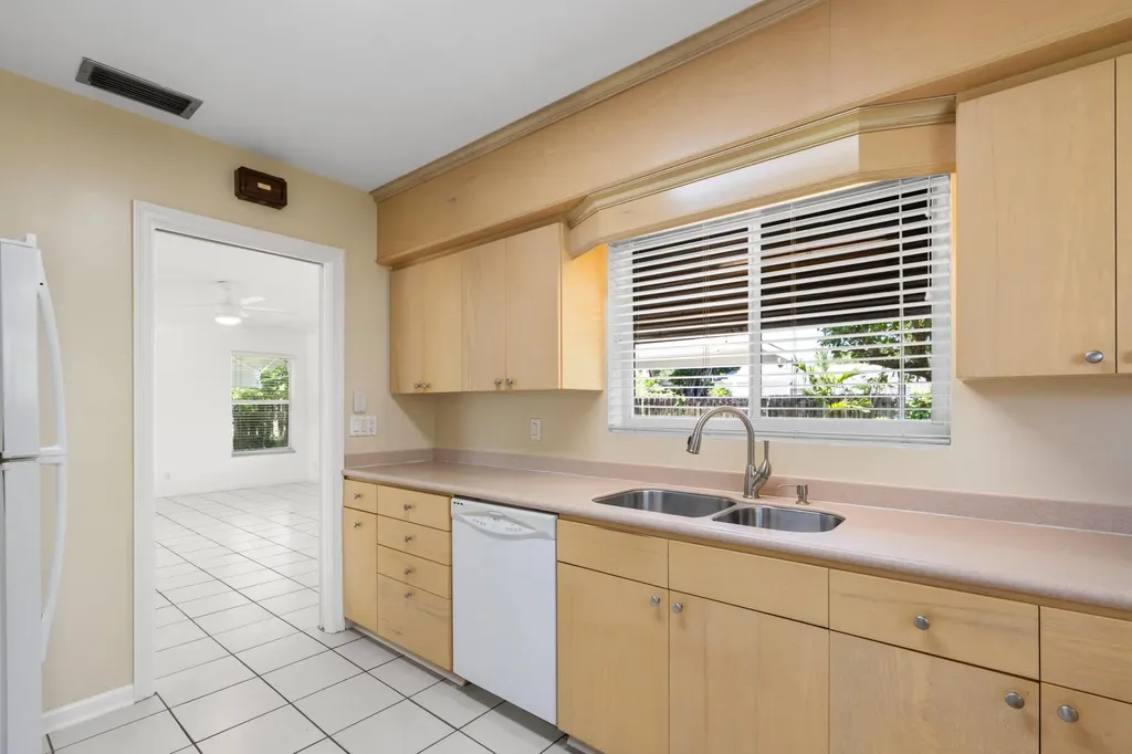 360 Palmetto Street West Palm Beach FL 33405