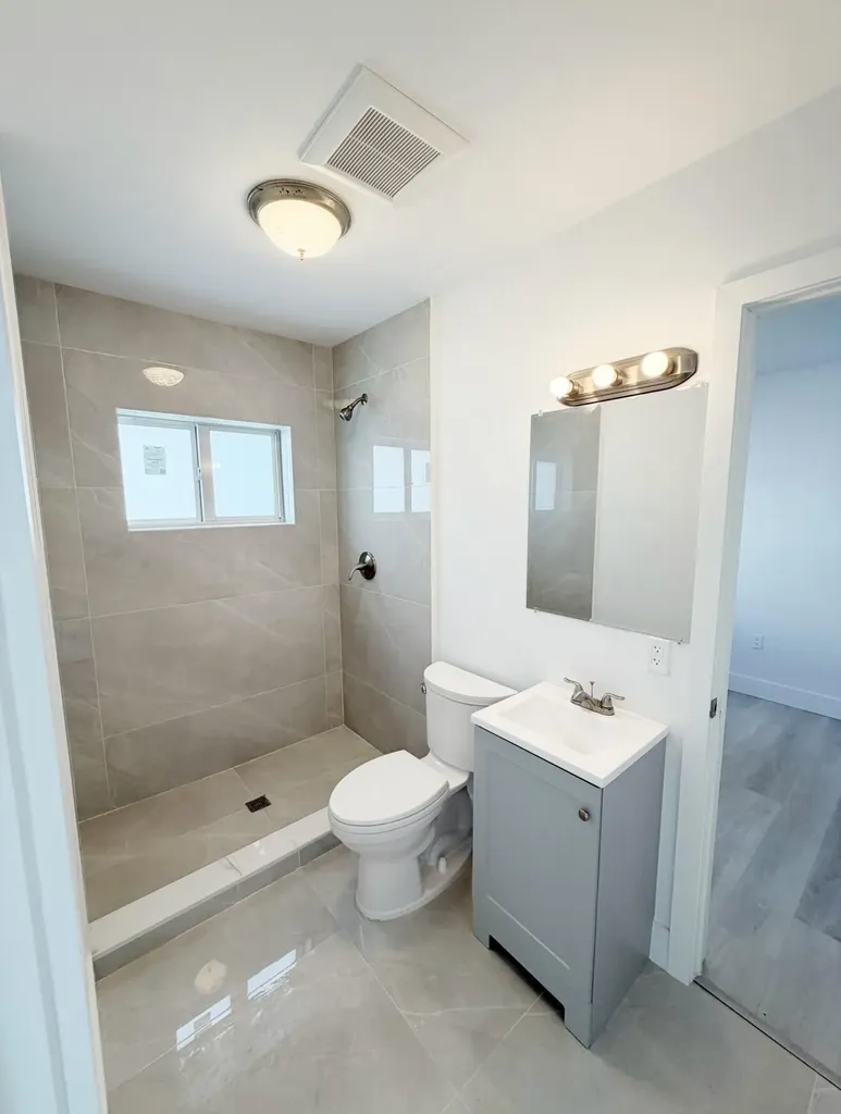 1135 NW 127th Street North Miami FL 33168