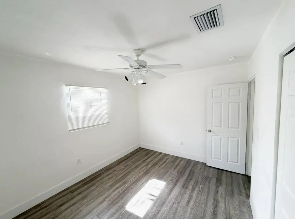 1135 NW 127th Street North Miami FL 33168