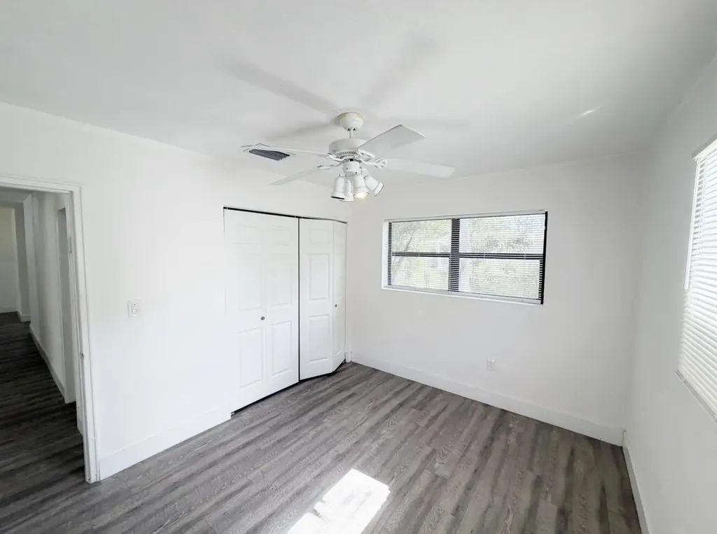 1135 NW 127th Street North Miami FL 33168