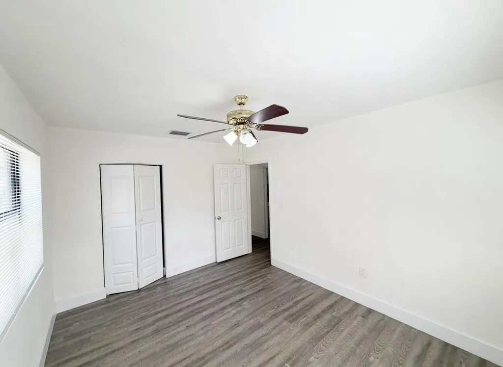 1135 NW 127th Street North Miami FL 33168