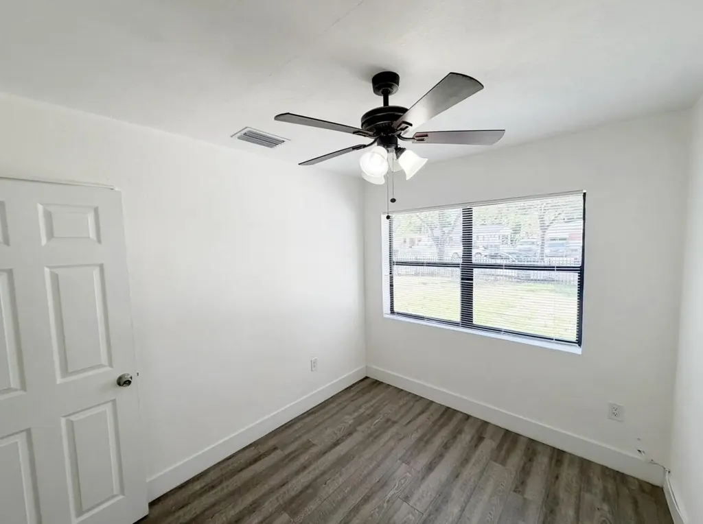 1135 NW 127th Street North Miami FL 33168