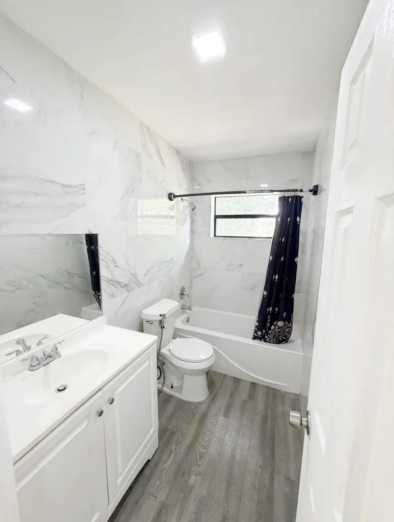 1135 NW 127th Street North Miami FL 33168