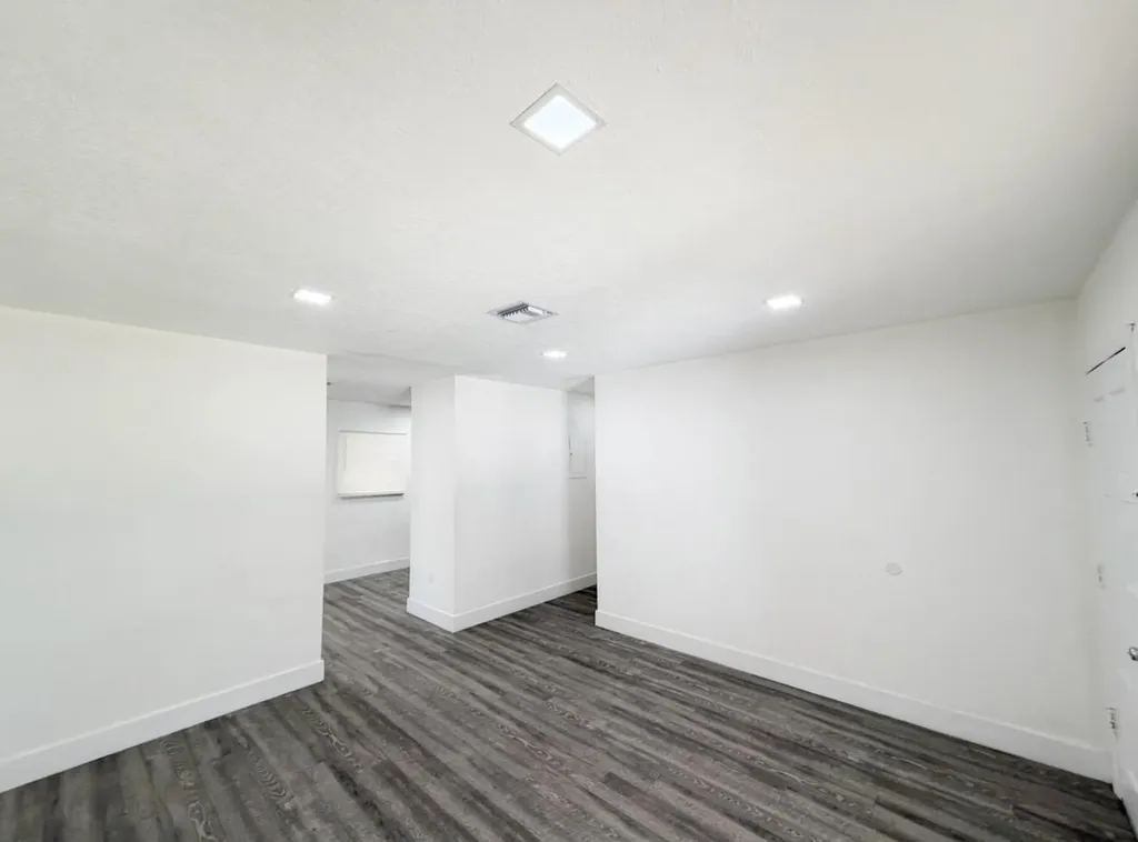 1135 NW 127th Street North Miami FL 33168
