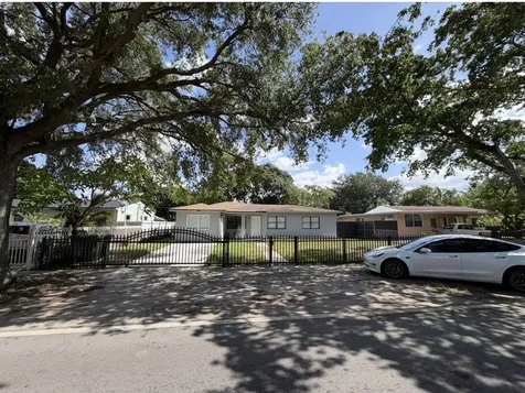 1135 NW 127th Street North Miami FL 33168