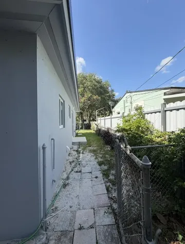 1135 NW 127th Street North Miami FL 33168