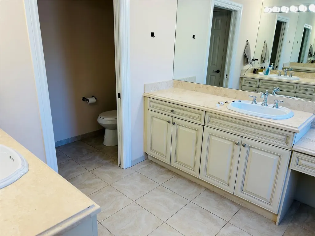 1750 NE 12th Street Fort Lauderdale FL 33304