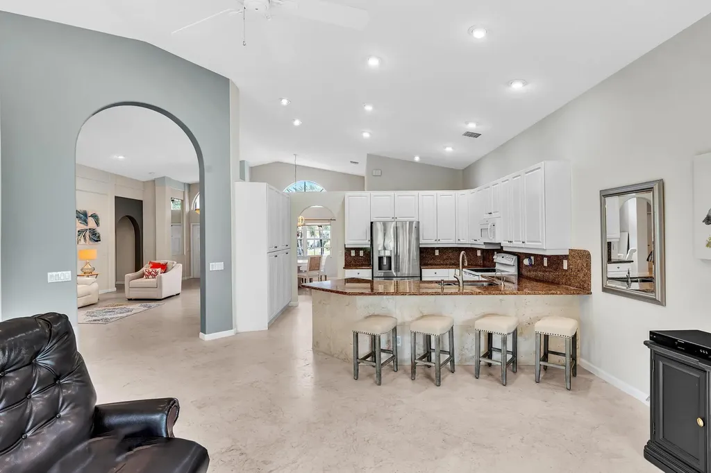 12316 Lakeridge Falls Drive Boynton Beach FL 33437