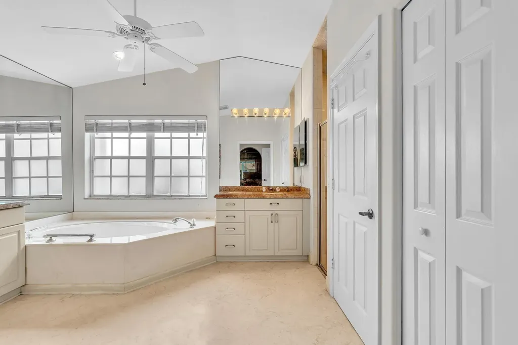 12316 Lakeridge Falls Drive Boynton Beach FL 33437