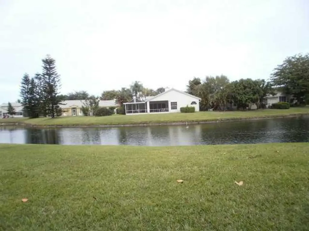 6365 Lansdowne Circle Boynton Beach FL 33472