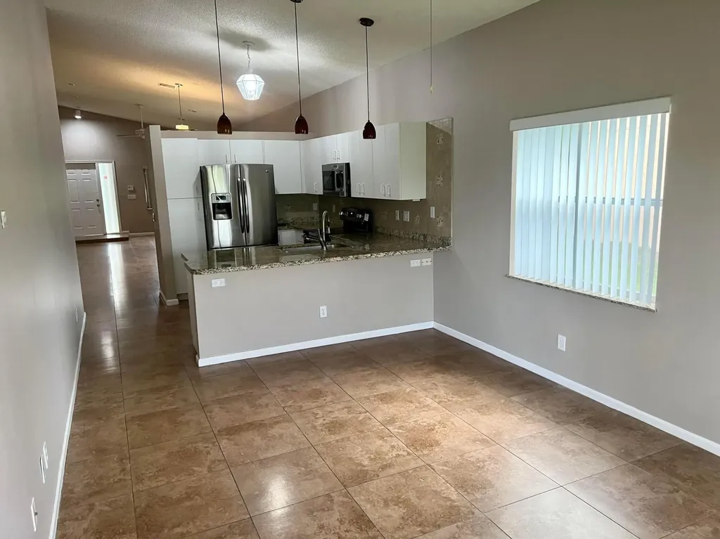 6365 Lansdowne Circle Boynton Beach FL 33472