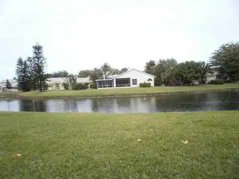 6365 Lansdowne Circle Boynton Beach FL 33472