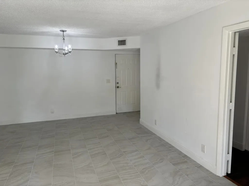 5721 Riverside Drive Coral Springs FL 33067