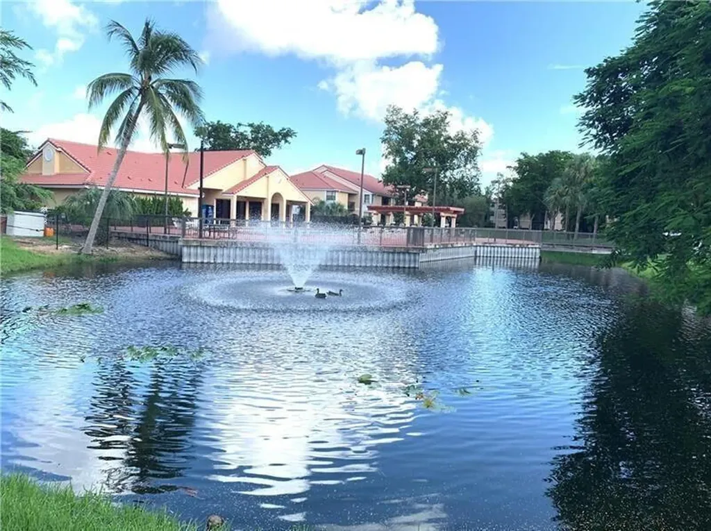 5721 Riverside Drive Coral Springs FL 33067