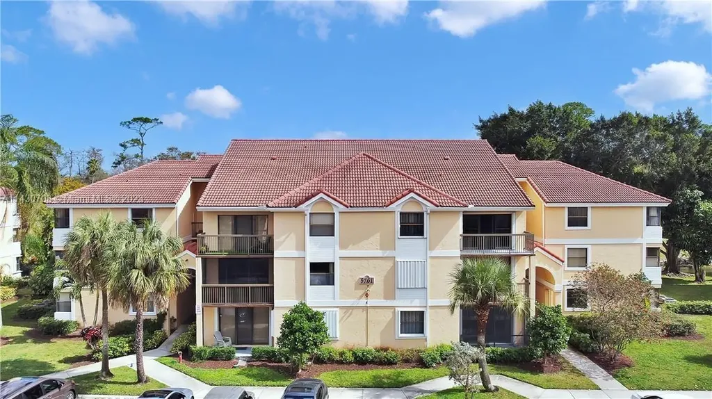 5721 Riverside Drive Coral Springs FL 33067