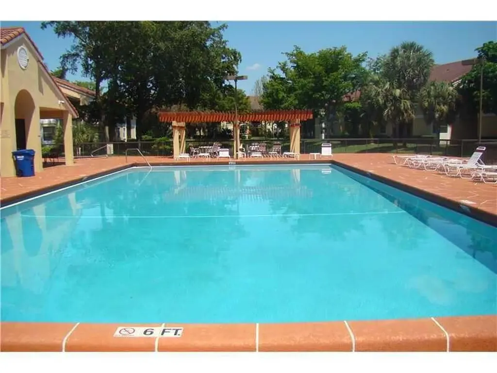 5721 Riverside Drive Coral Springs FL 33067