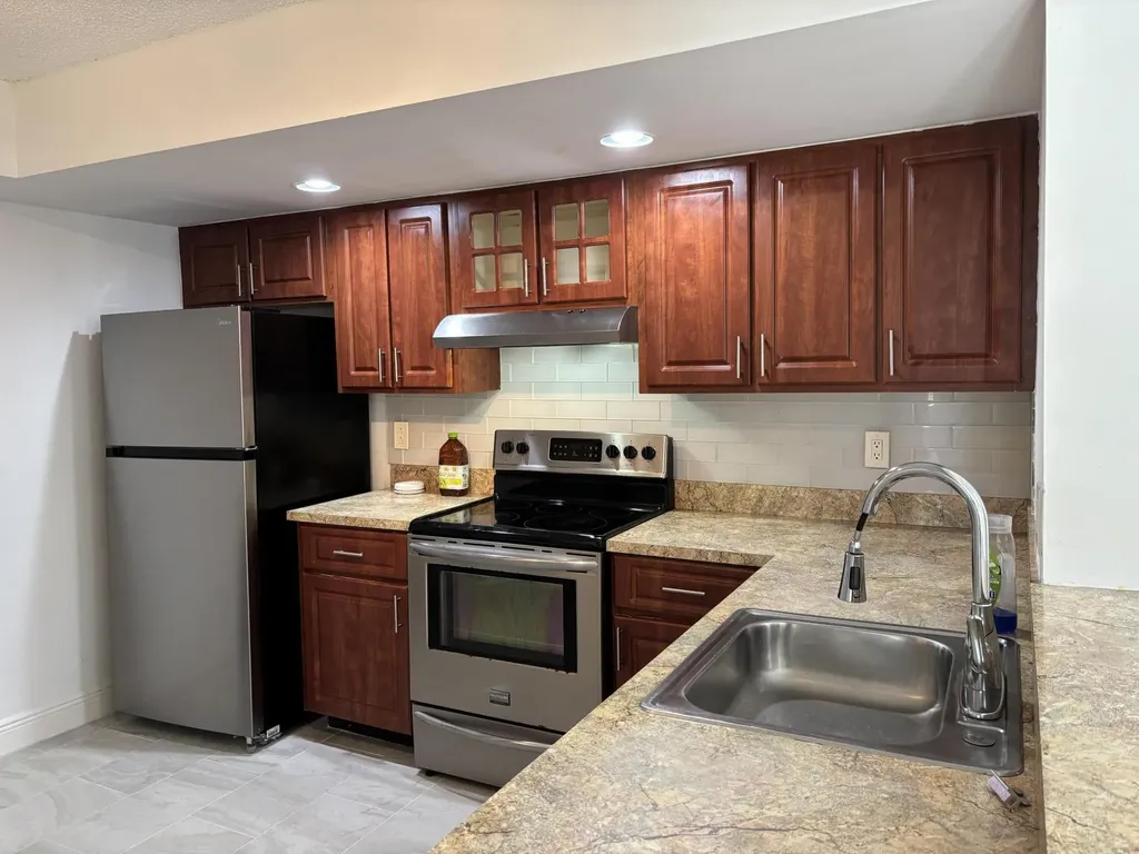 5721 Riverside Drive Coral Springs FL 33067