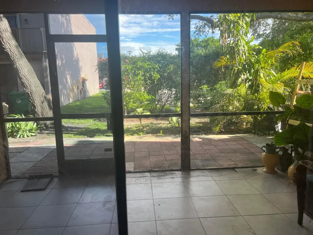 27 Matador Lane Davie FL 33324