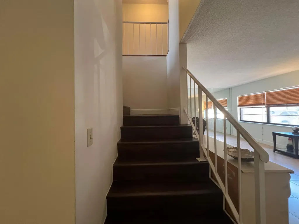 27 Matador Lane Davie FL 33324