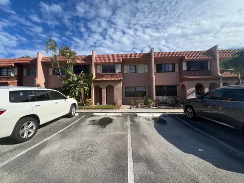 27 Matador Lane Davie FL 33324