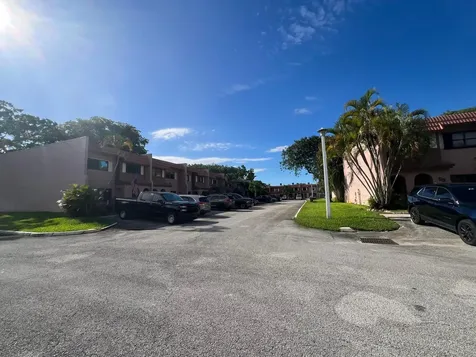 27 Matador Lane Davie FL 33324