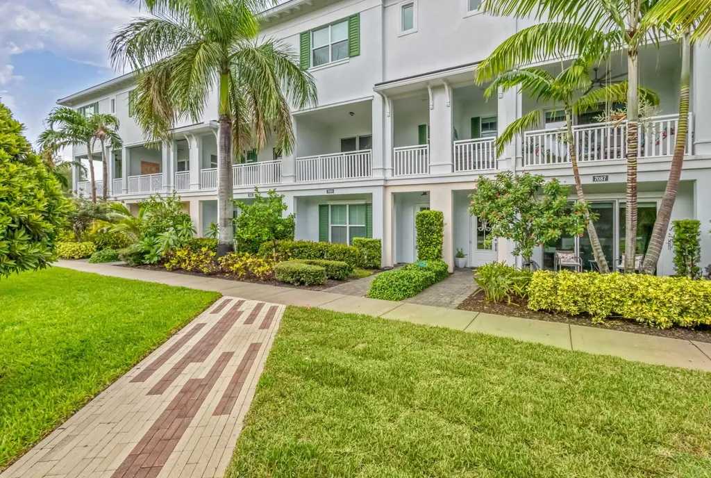 7089 Edison Place Palm Beach Gardens FL 33418