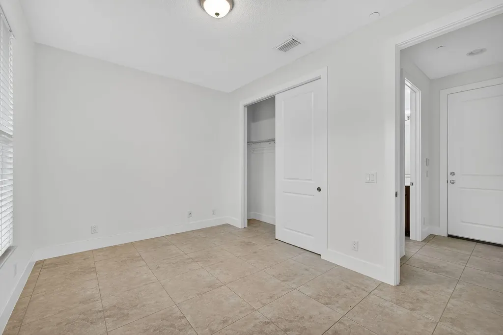 7089 Edison Place Palm Beach Gardens FL 33418
