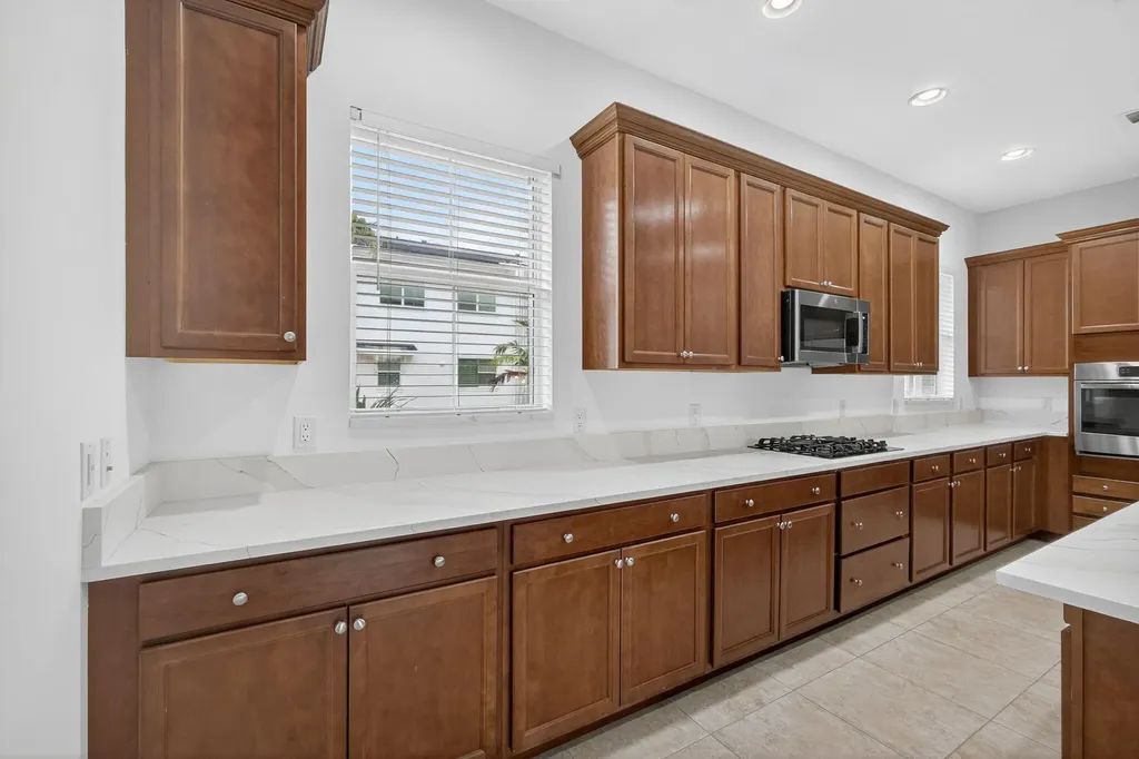 7089 Edison Place Palm Beach Gardens FL 33418